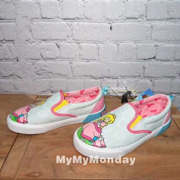 Super Mario Peach Slip On Shoe - Picture 3 of 7